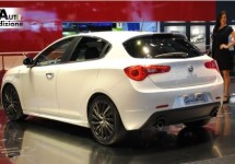 3 verschillende modellen op de assemblagelijn van de Giulietta