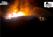 Grote brand op terrein van voormalige Alfa Romeo-fabriek te Arese