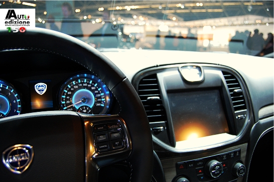 Lancia Thema interior