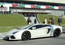 Lamborghini komt met Aventador Roadster en goedkoper model