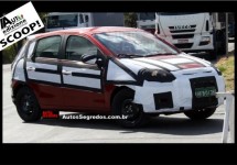 Nieuwe Fiat Palio geeft zich bijna bloot