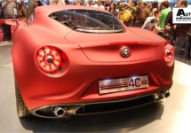 Productieversie Alfa Romeo 4C wordt onthuld in Parijs