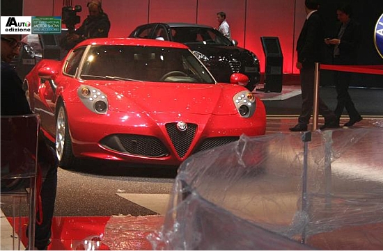 alfa 4c rood