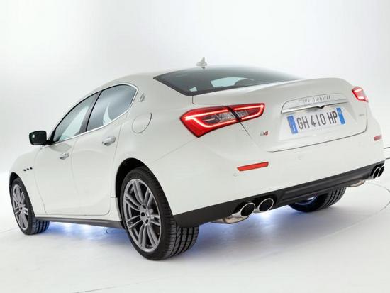 Maserati-Ghibli-2013-Shanghai-Motor-Show-04