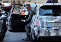 Lapo Elkann geeft nieuw Pied de Poule jasje aan zijn 500