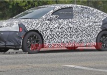 Camouflage verbergt ideale lijnen D-segment Lancia