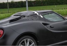 Alfa Romeo 4C Spider of Targa voor het eerst gespot