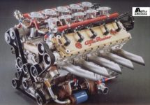 40 jaar Museo Storico in Arese gevierd met motorkap open