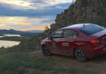 Turken rijden wereld rond in Fiat Tipo