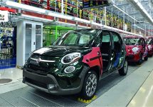 Fiat 500L: Veel orders…maar geen productie