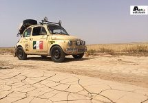 Nederlanders eren Fiat 500 met monstertocht via Afrika
