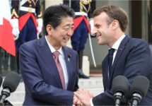 Macron maakt fusie Renault-FCA voorlopig onwaarschijnlijk