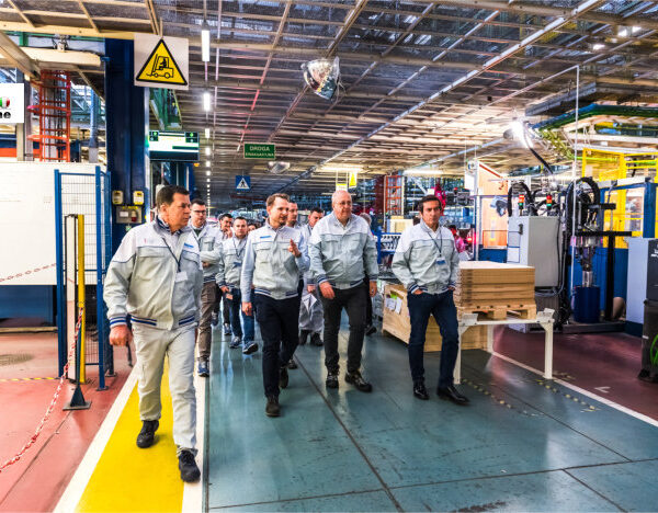 Imparato bezoekt Poolse fabriek in verband met kleine Alfa