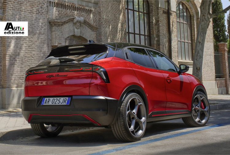 Alfa Romeo Junior verkoopt goed en is er vanaf 2026 ook als Sprint en Ti uitvoering