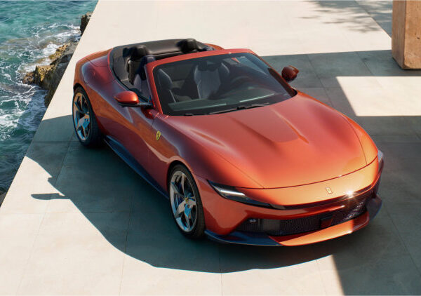 Ferrari presenteert de Amalfi Spider