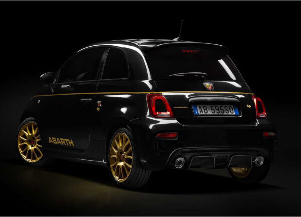 Olivier François zegt dat Abarth weer een vebrandingsmotor krijgt